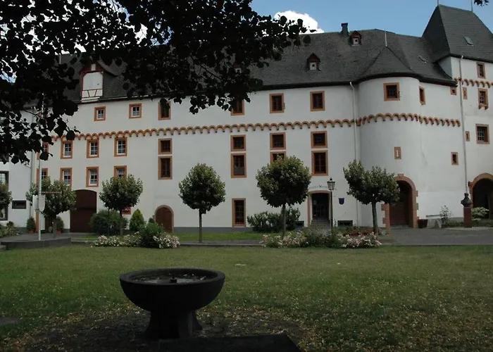 Lovely In * 코베른곤도르프